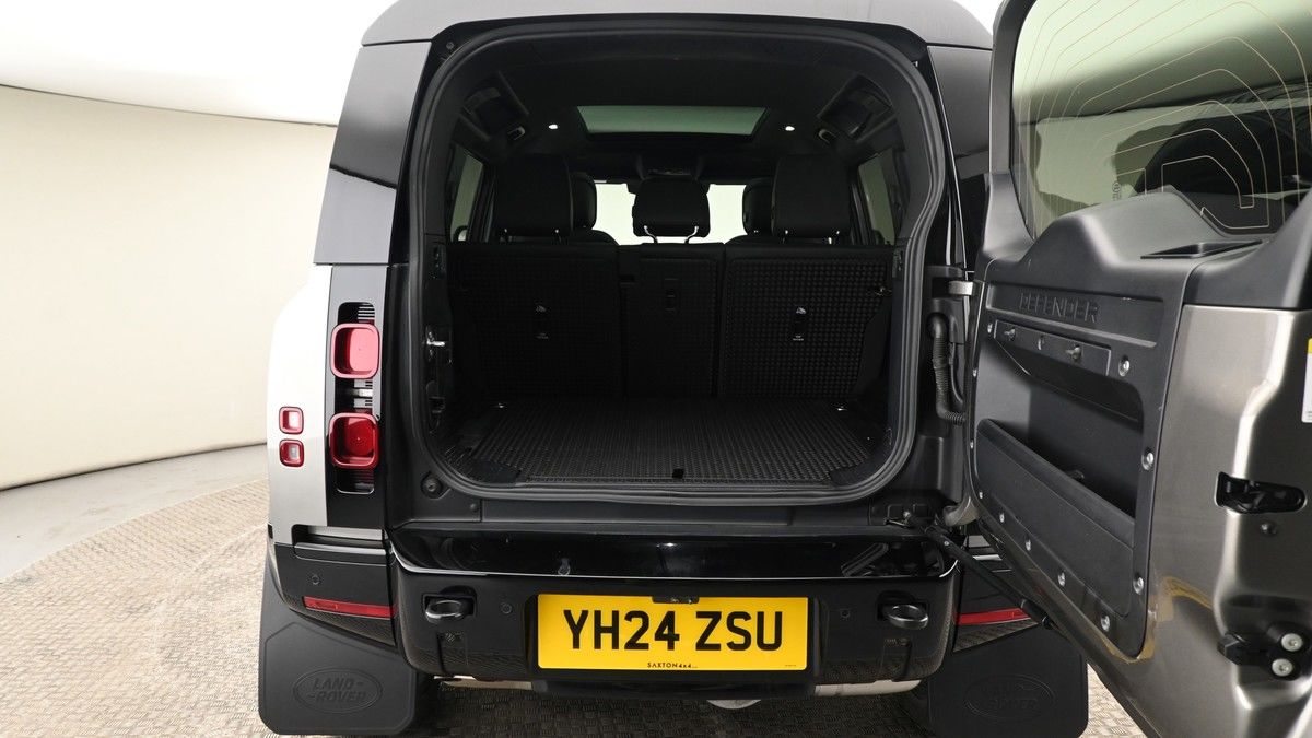 Used Land Rover Defender 110 2024 for sale - 75912462: Photo 9