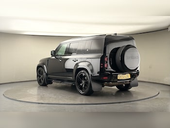 Used Land Rover Defender 110 2022 for sale - 77766120: Photo