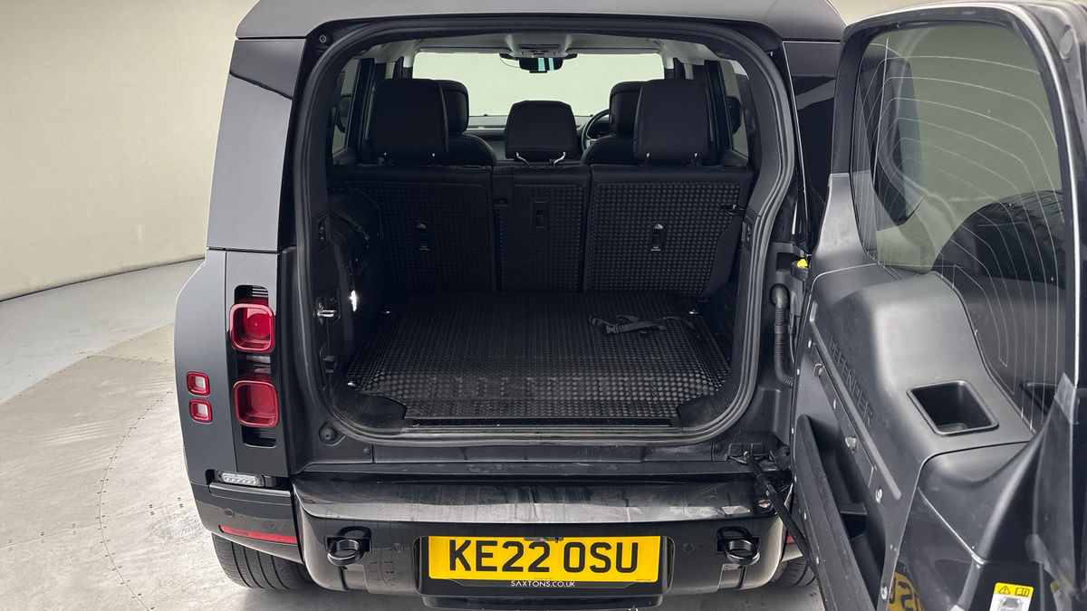 Used Land Rover Defender 2022 for sale - 77370430: Photo 11
