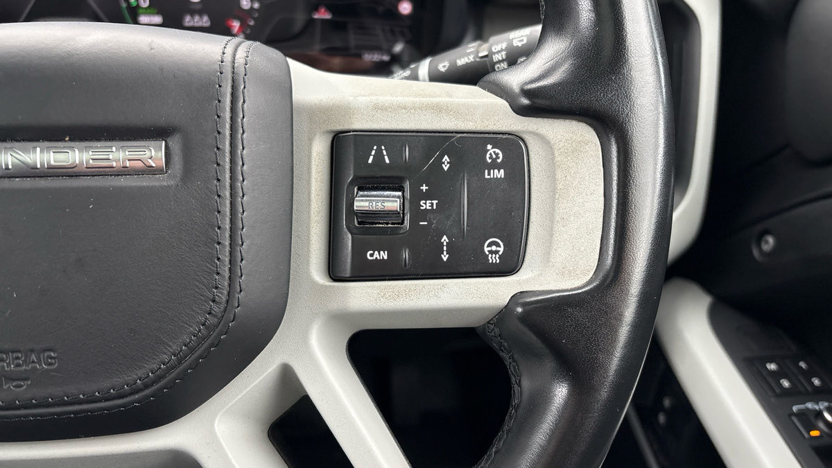 Used Land Rover Defender 2022 for sale - 77370430: Photo 14