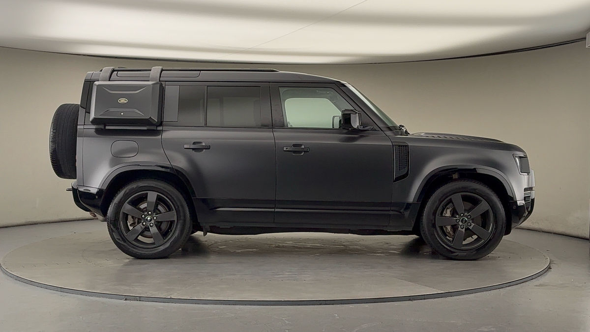 Used Land Rover Defender 2022 for sale - 77370430: Photo 16