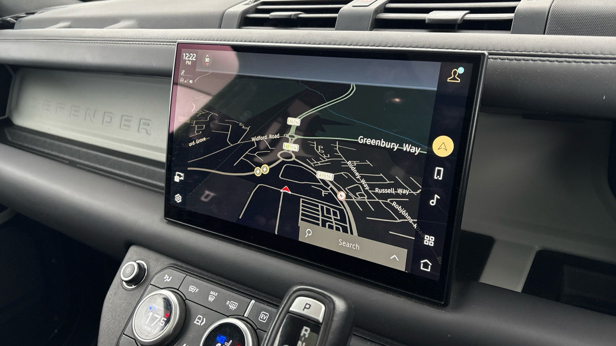 Used Land Rover Defender 2022 for sale - 77370430: Photo 17