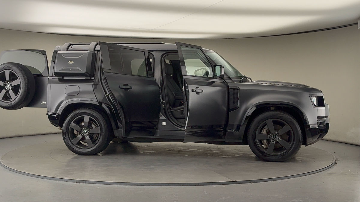 Used Land Rover Defender 2022 for sale - 77370430: Photo 56