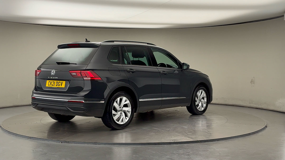 Used Volkswagen Tiguan 2021 for sale - 76497100: Photo 21
