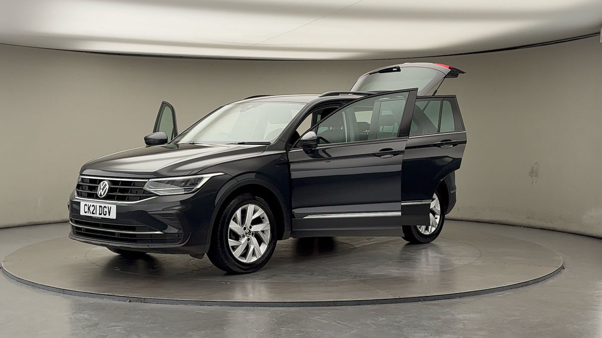 Used Volkswagen Tiguan 2021 for sale - 76497100: Photo 22