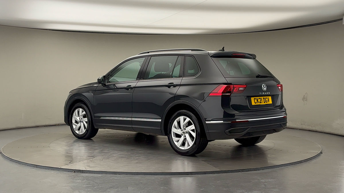 Used Volkswagen Tiguan 2021 for sale - 76497100: Photo 25
