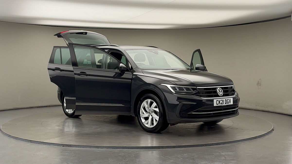 Used Volkswagen Tiguan 2021 for sale - 76497100: Photo 53