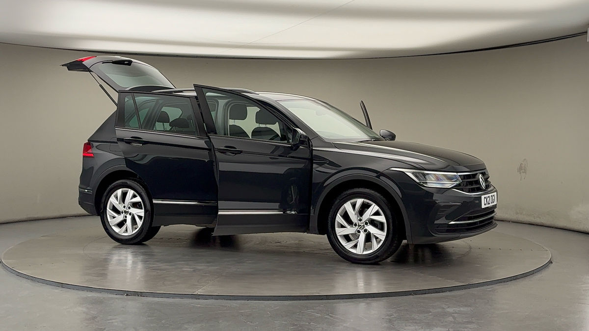 Used Volkswagen Tiguan 2021 for sale - 76497100: Photo 54