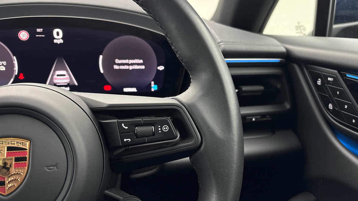 Used Porsche Macan 2024 for sale - 78045298: Photo 14