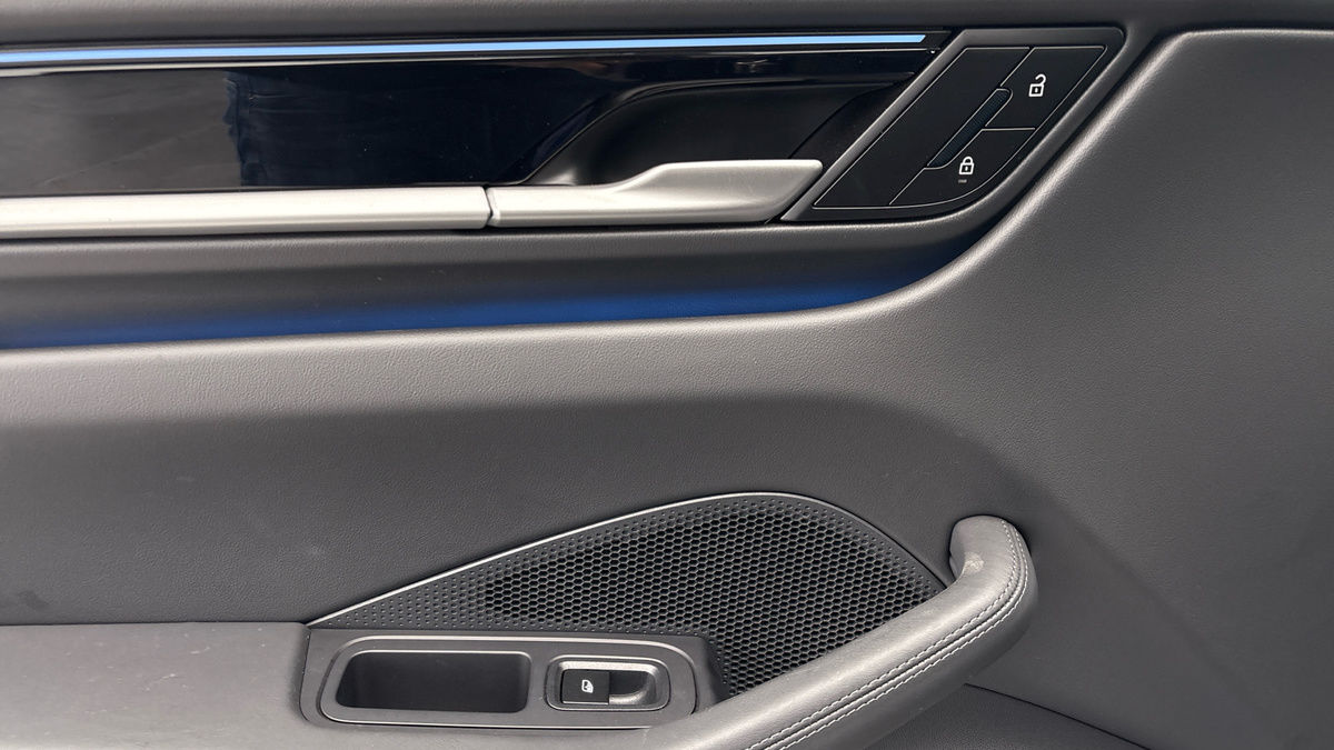 Used Porsche Macan 2024 for sale - 78045298: Photo 19