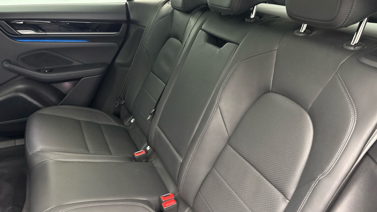 Used Porsche Macan 2024 for sale - 78045298: Photo 8