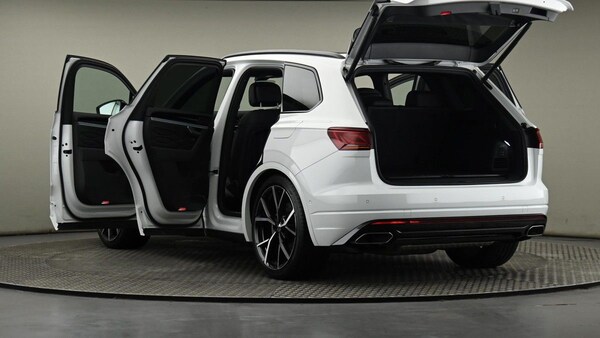 Used Volkswagen Touareg 2023 for sale - 74107105: Photo 11