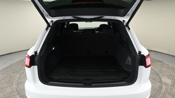 Used Volkswagen Touareg 2023 for sale - 74107105: Photo 12
