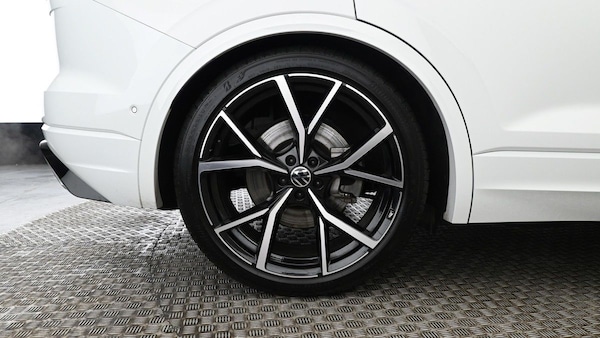 Used Volkswagen Touareg 2023 for sale - 74107105: Photo 13