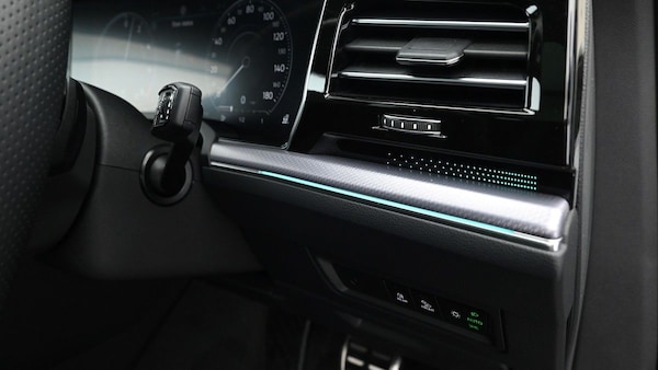 Used Volkswagen Touareg 2023 for sale - 74107105: Photo 20