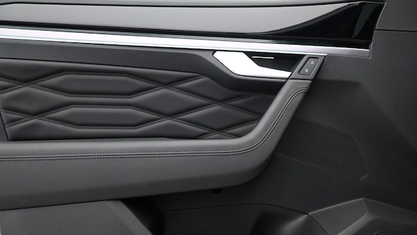 Used Volkswagen Touareg 2023 for sale - 74107105: Photo 21