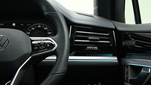 Used Volkswagen Touareg 2023 for sale - 74107105: Photo 28