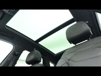 Used Volkswagen Touareg 2023 for sale - 74107105: Photo