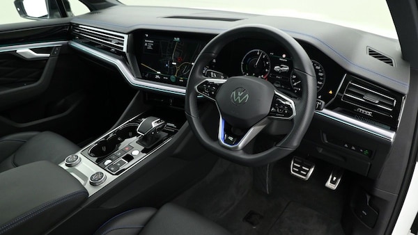 Used Volkswagen Touareg 2023 for sale - 74107105: Photo 3