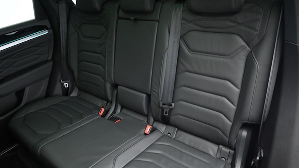 Used Volkswagen Touareg 2023 for sale - 74107105: Photo 5