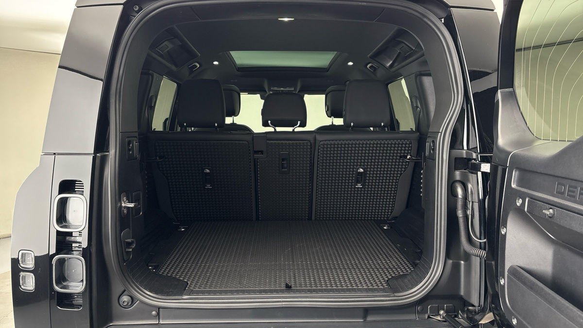 Used Land Rover Defender 110 2024 for sale - 76081561: Photo 11