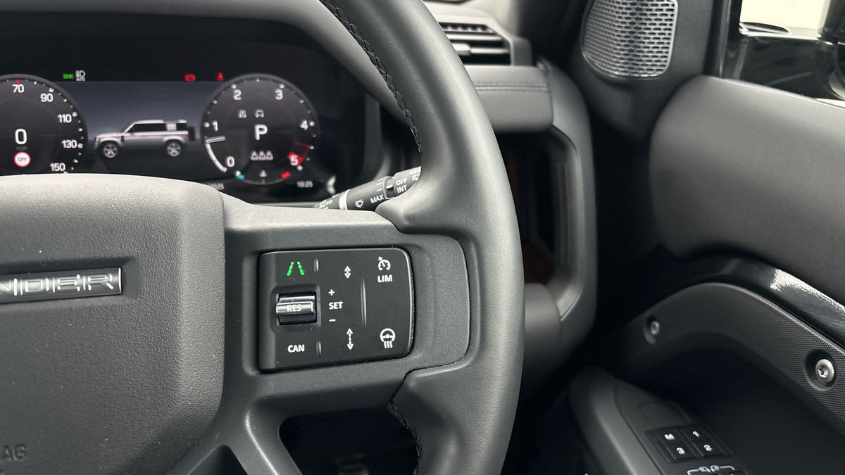 Used Land Rover Defender 110 2024 for sale - 76081561: Photo 14