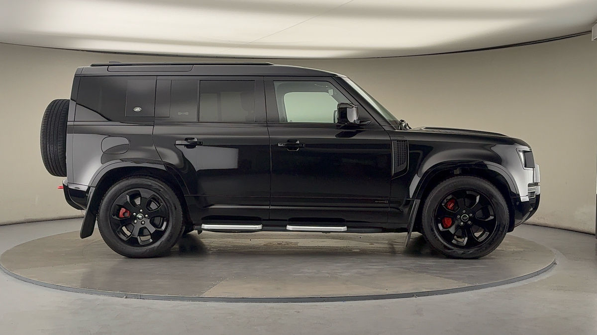 Used Land Rover Defender 110 2024 for sale - 76081561: Photo 16