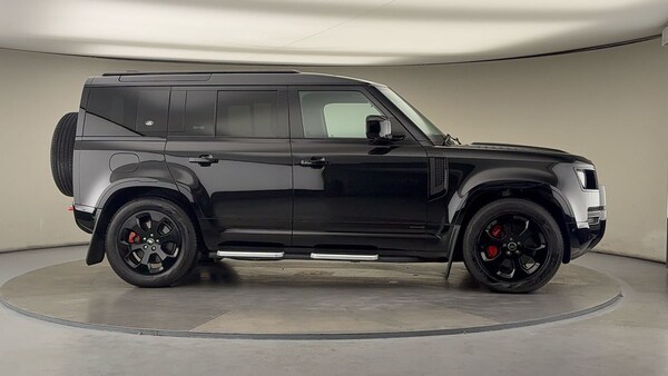 Used Land Rover Defender 110 2024 for sale - 76081561: Photo 36