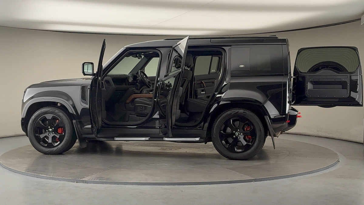 Used Land Rover Defender 110 2024 for sale - 76081561: Photo 46