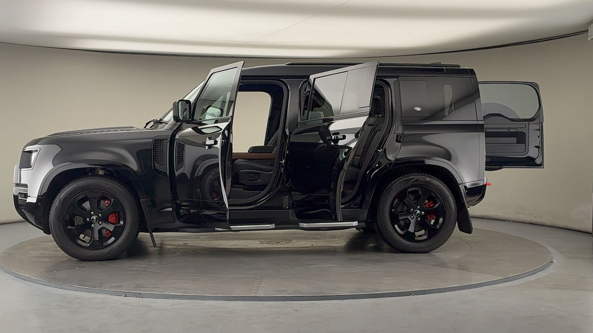 Used Land Rover Defender 110 2024 for sale - 76081561: Photo 47