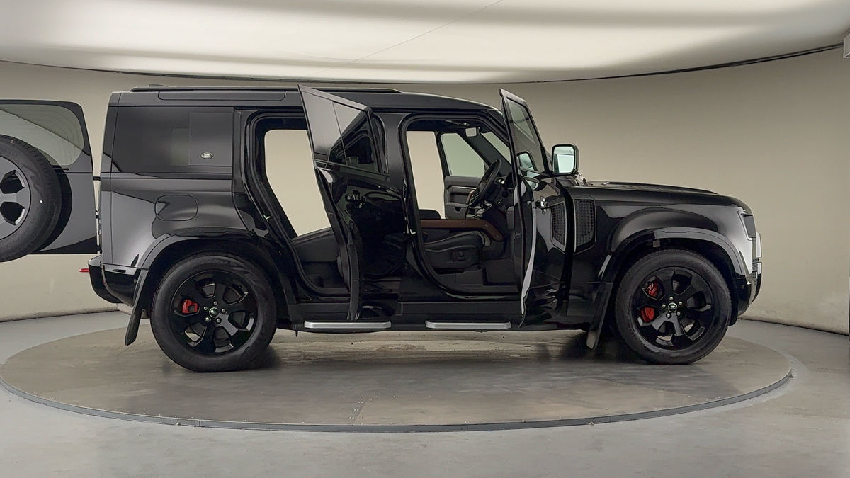 Used Land Rover Defender 110 2024 for sale - 76081561: Photo 56