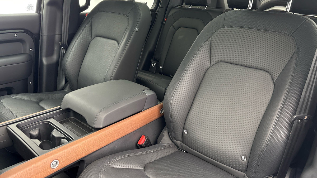 Used Land Rover Defender 110 2024 for sale - 76081561: Photo 7