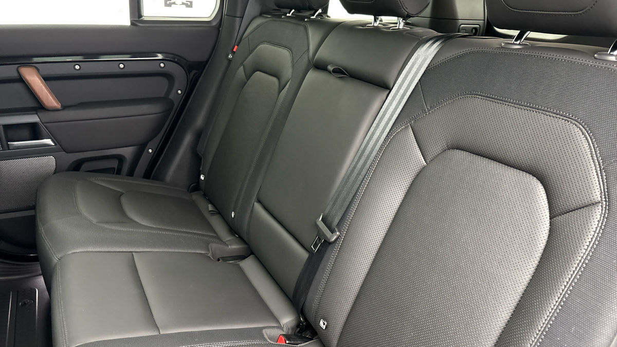 Used Land Rover Defender 110 2024 for sale - 76081561: Photo 8