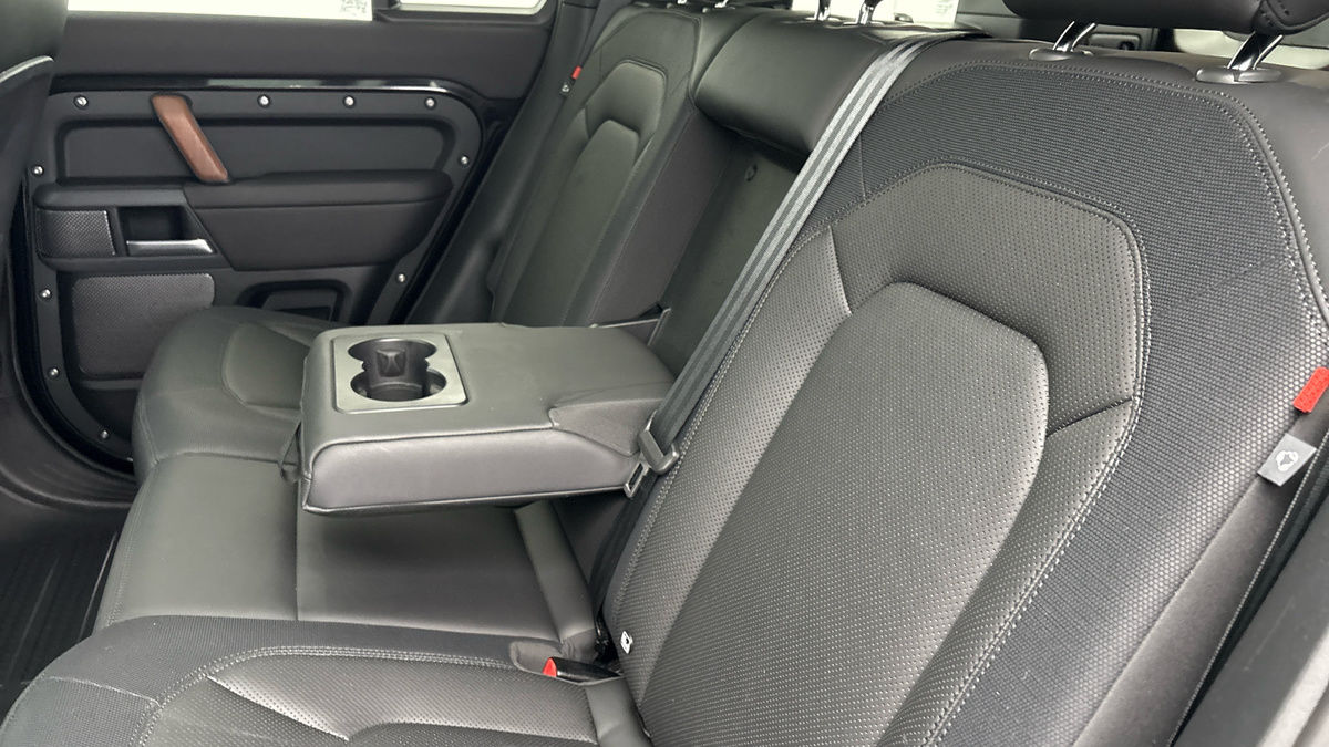 Used Land Rover Defender 110 2024 for sale - 76081561: Photo 9