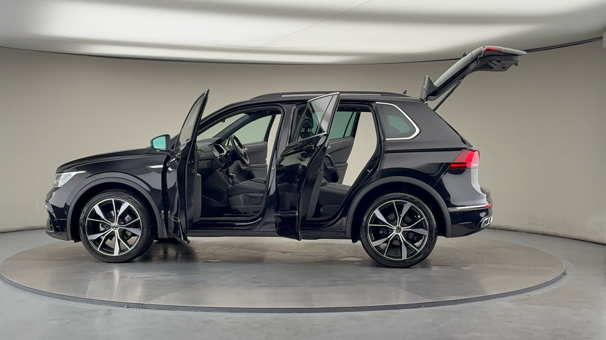 Used Volkswagen Tiguan 2021 for sale - 76256978: Photo 47