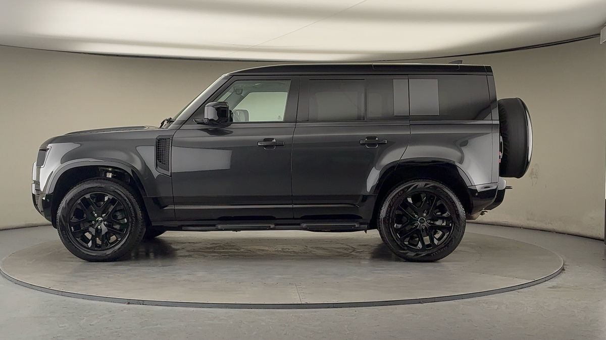 Used Land Rover Defender 110 2024 for sale - 77277058: Photo 15