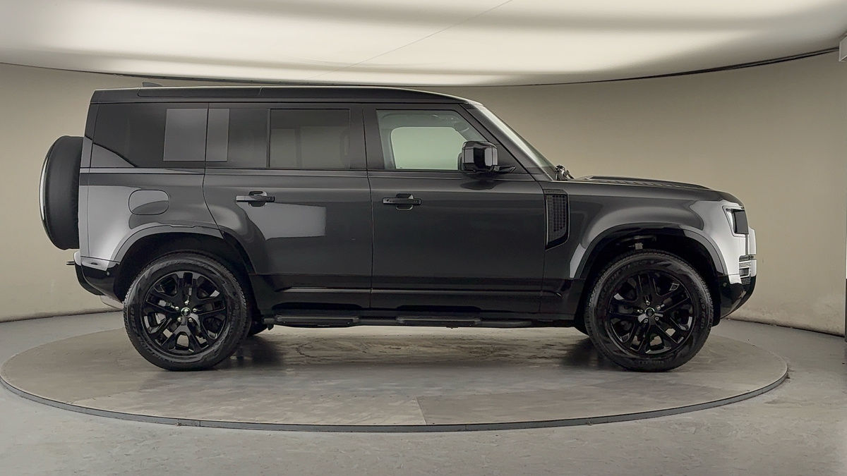 Used Land Rover Defender 110 2024 for sale - 77277058: Photo 16