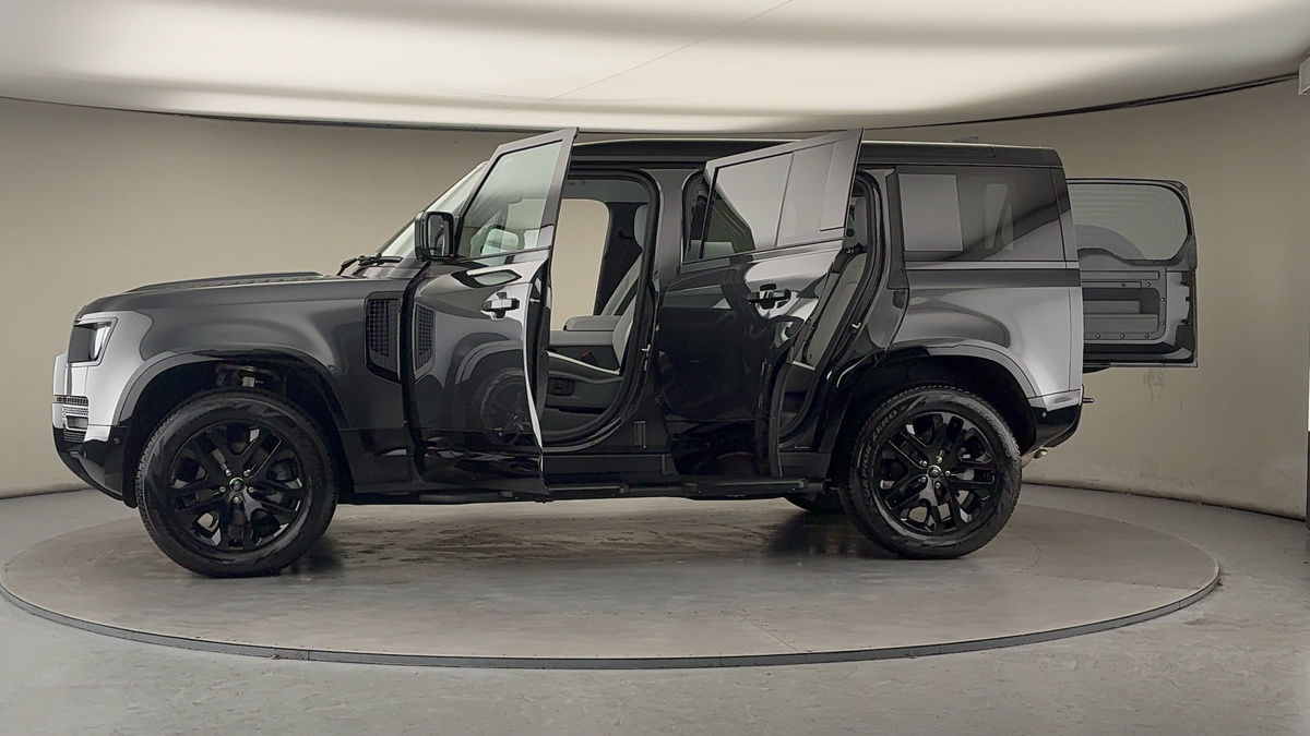 Used Land Rover Defender 110 2024 for sale - 77277058: Photo 47