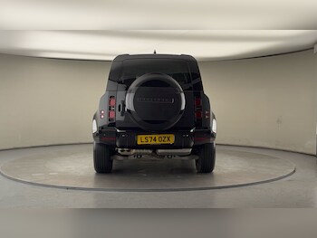 Used Land Rover Defender 110 2024 for sale - 77277058: Photo