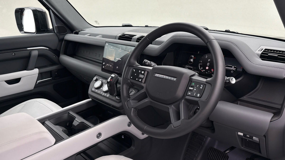 Used Land Rover Defender 110 2024 for sale - 77277058: Photo 5