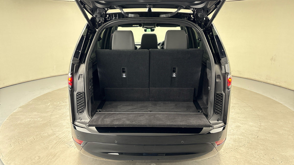 Used Land Rover Discovery 2024 for sale - 77056528: Photo 11