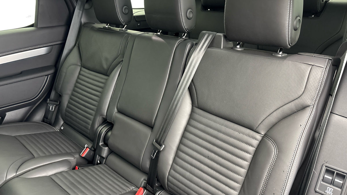 Used Land Rover Discovery 2024 for sale - 77056528: Photo 8