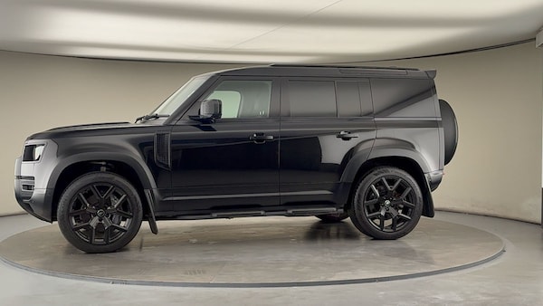Used Land Rover Defender 110 2022 for sale - 76040268: Photo 29