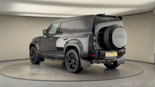 Used Land Rover Defender 110 2022 for sale - 76040268: Photo 2