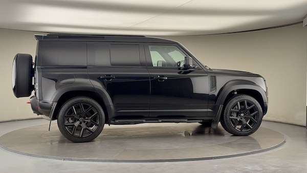 Used Land Rover Defender 110 2022 for sale - 76040268: Photo 38