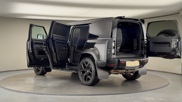 Used Land Rover Defender 110 2022 for sale - 76040268: Photo 45