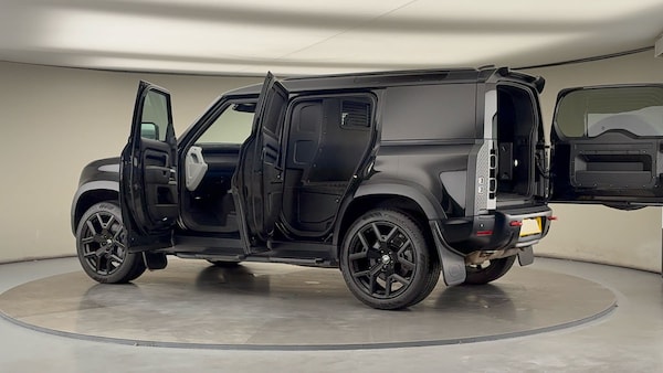 Used Land Rover Defender 110 2022 for sale - 76040268: Photo 46
