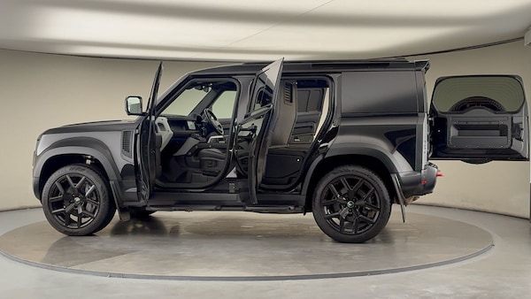Used Land Rover Defender 110 2022 for sale - 76040268: Photo 47