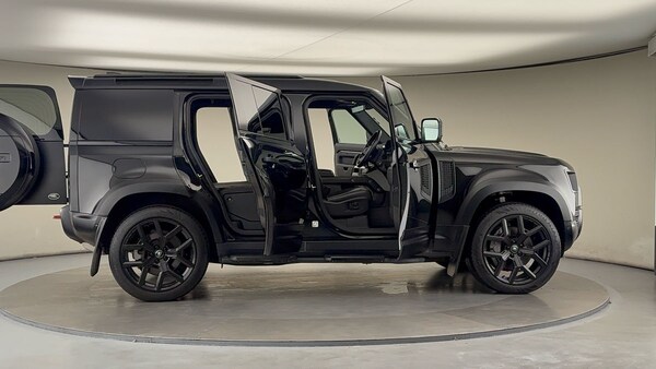 Used Land Rover Defender 110 2022 for sale - 76040268: Photo 57
