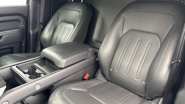 Used Land Rover Defender 110 2022 for sale - 76040268: Photo 7
